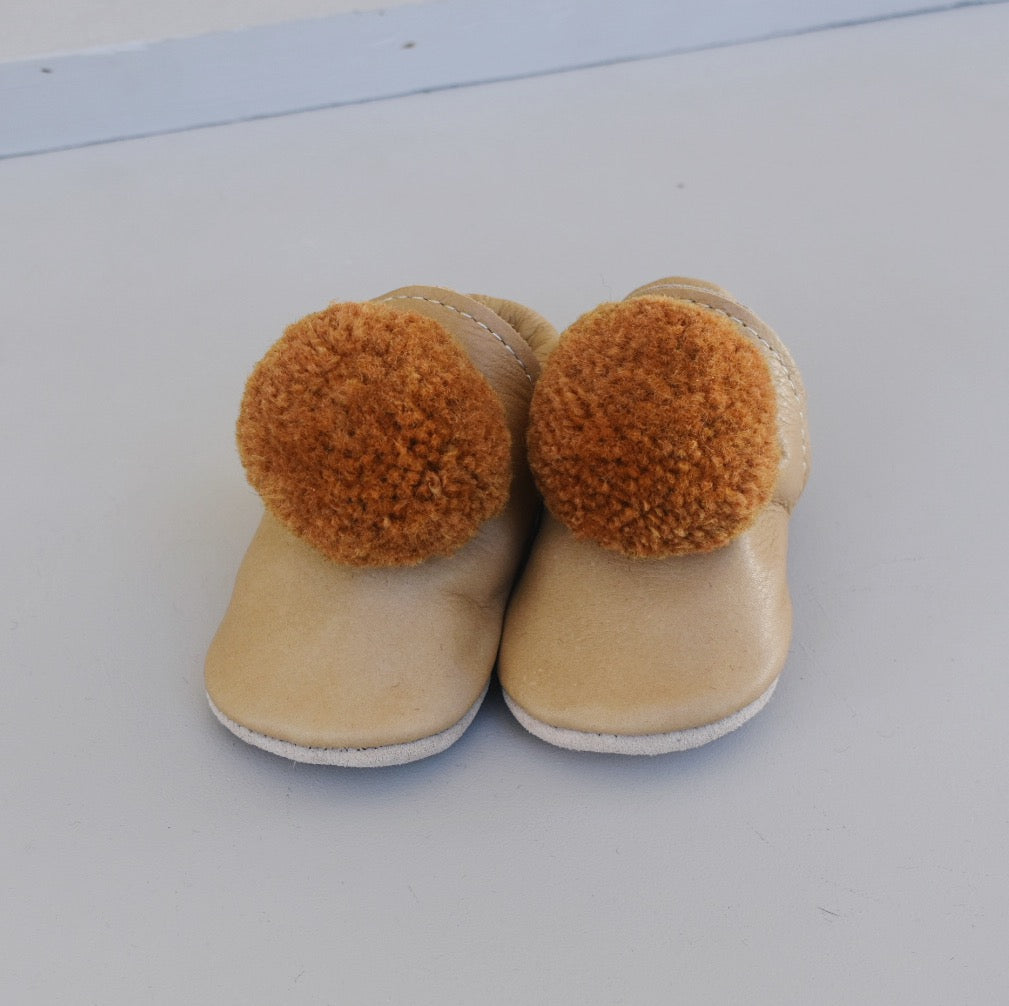 SIZE 2 (4.5") - Leather Pompom Shoes 109 (Copy)