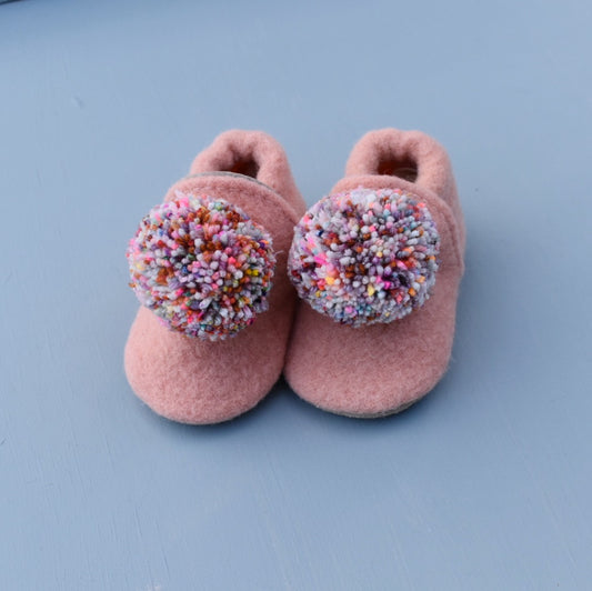 pompom shoes - pink with sprinkle pompom 02