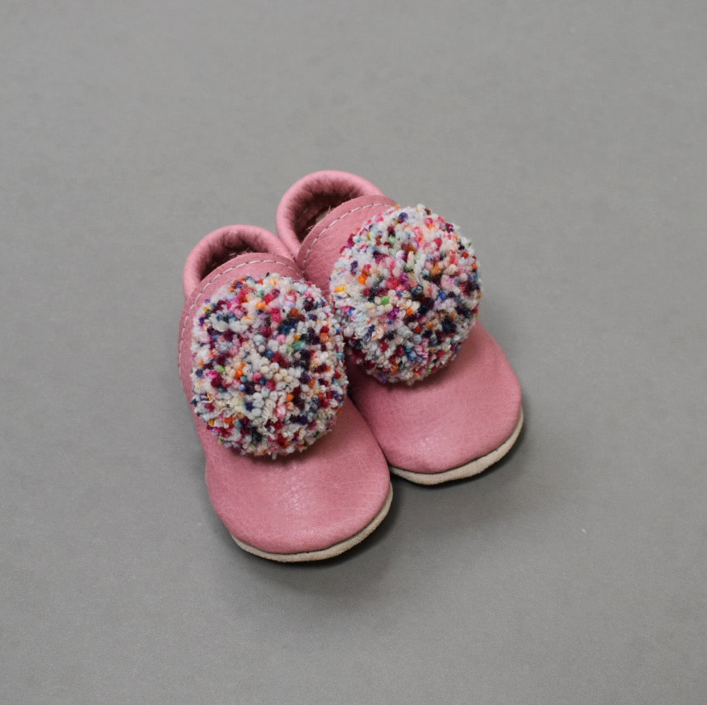 Leather Pompom Shoes - pink taffy