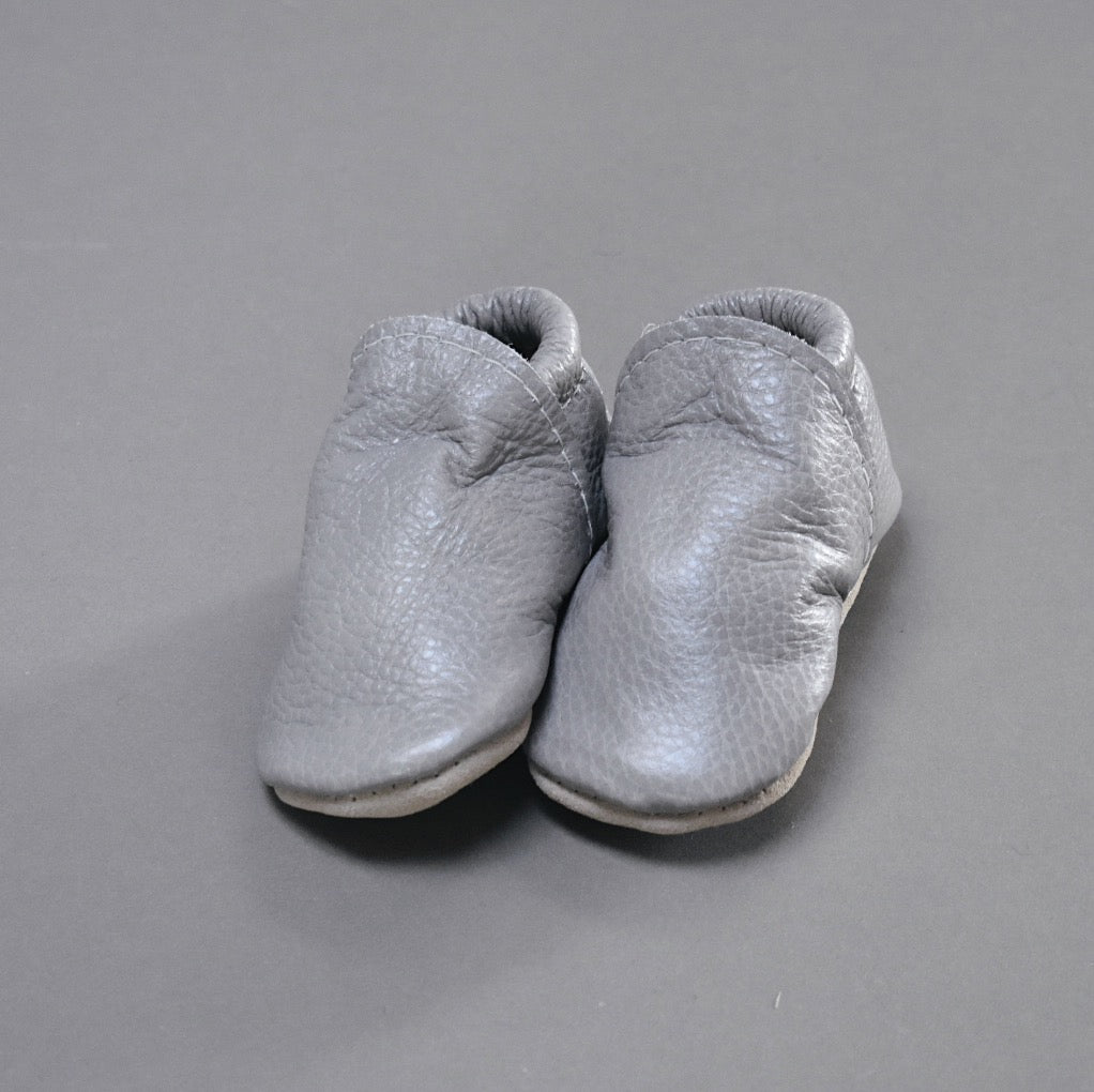 leather loafers - grey