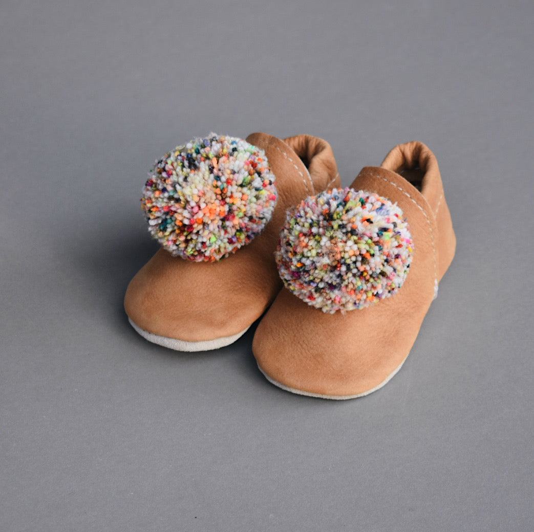 SIZE 5/6 (5.5") - Leather Pompom Shoes 306