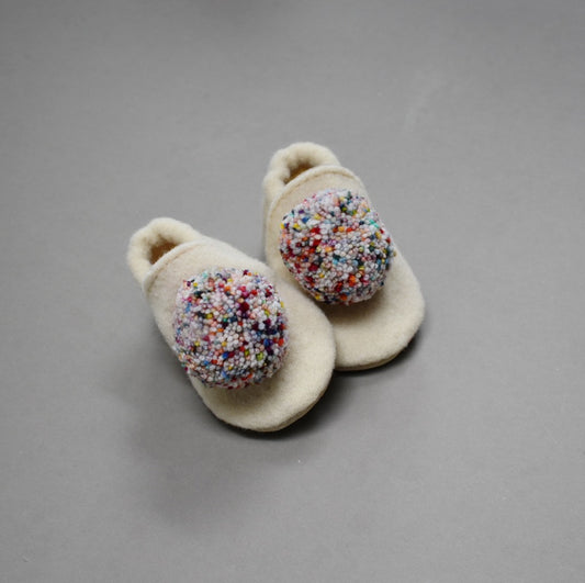 pompom shoes - cream