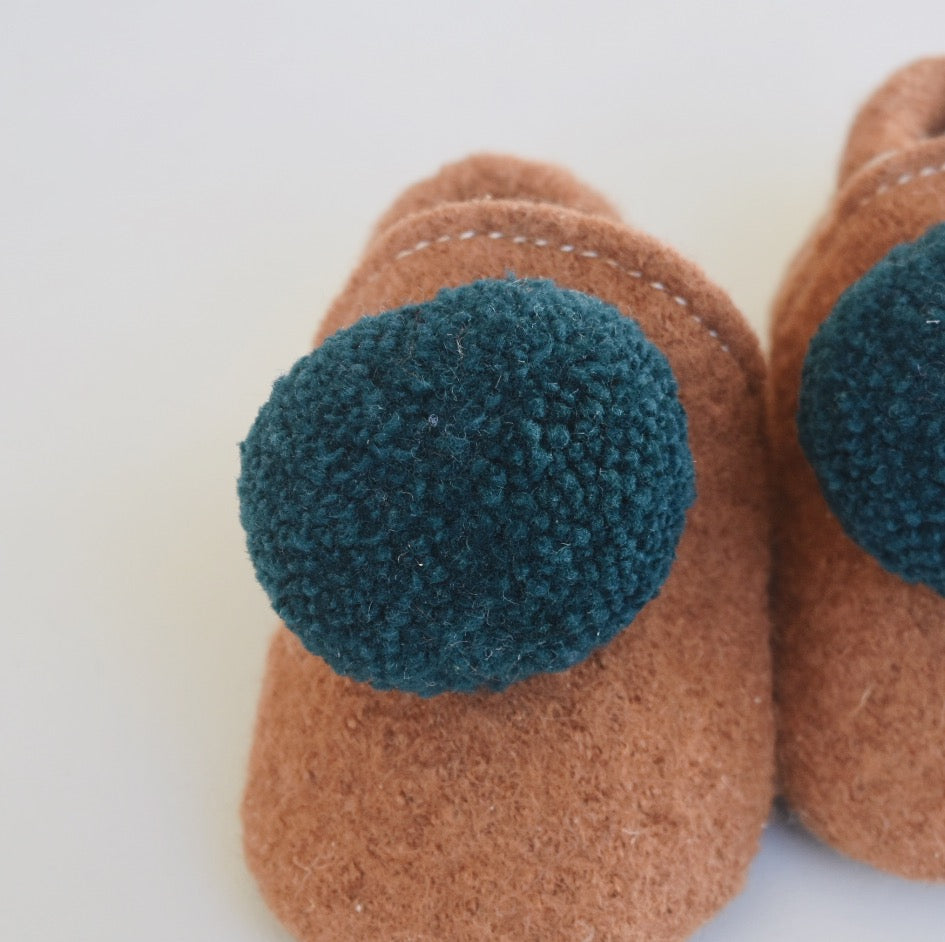 SIZE 3/4 (5") pompom shoes - 107